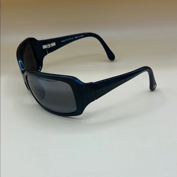 Used - Maui Jim MJ201-02 Black / Grey 
Sunglasses - Picture 9 of 13